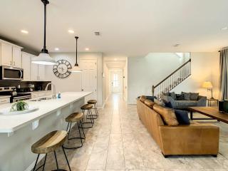 Awesome 6br by Disney with Theme & Game Rm Pool - 6