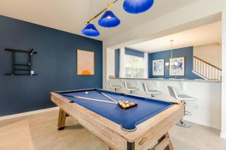 Awesome 9 Br-10 min to Disney w Game & Theme Rooms - 1