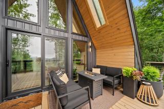 Ascent A-Frame at Calm Ridge Treehouses - 8