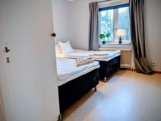 Cosy & modern 3-sleeps apartment near Katrineholm Centre - 2
