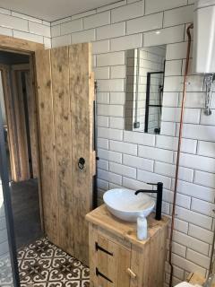 Fishermans Cottage - 2