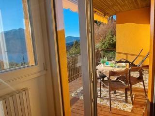 Blue Panorama del lago Perledo - 2