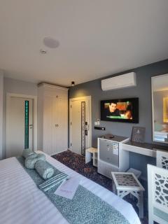 Petra Masterpiece - 2