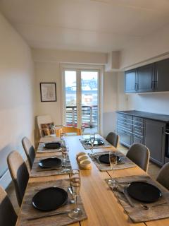 Large 3 bedroom apartment in the center with parking - 6