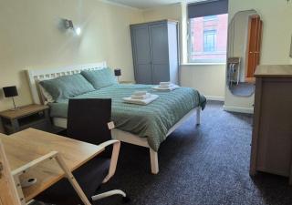 Stylish 1BR Flat Next to Hockley with FREE parking - 9