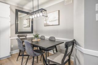 Luxurious Private House Pool and Hot Tub - 1