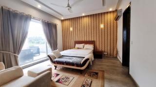 Haven Lodge - 5BR Luxury Retreat in DHA Phase 6 - 5