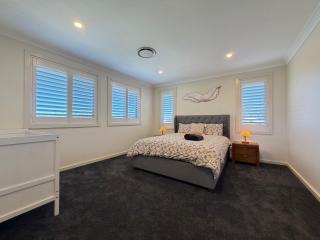 Blue Haven Retreat - Jordan Springs - 7