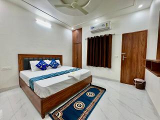 Shree Hanumat Kripa Dham - 1