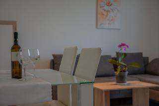 The Garden Suite App 2 - 6