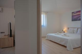 The Garden Suite App 2 - 3