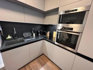 Celestial Stylish Central 2BDR w WiFi and Work Space - 2