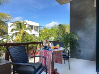 Casa Alba - Beachside Condo with Rooftop Ocean Views - 2