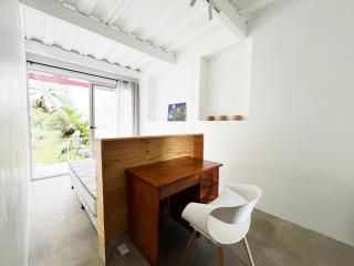 Ale's yellow little house - 2