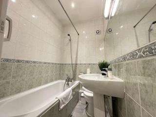 Hyde Park Studio - 5