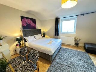 Hyde Park Studio - 3