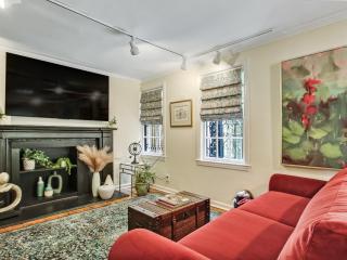 Courtyard Off Madison Square - 0