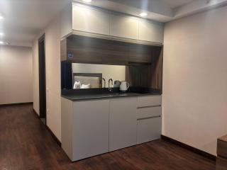 La Quinta Batumi - Sea & Airport View - 5