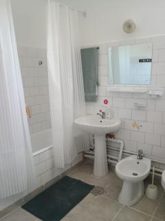 La Căsuța Racosana -Casa Spațioasă cu Grădina și Terasa și Gastro Local aproape - 6