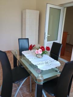 La Căsuța Racosana -Casa Spațioasă cu Grădina și Terasa și Gastro Local aproape - 9