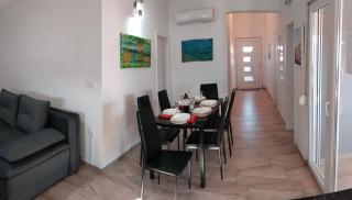 Apartment Dvorak - 9