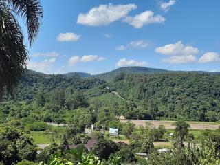 Casa Finger novo á 800m do Núcleo de casas Enxaimel da Adoma e do Centro os anfitriões residem ao lado - 0