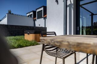 Prázdninová rezidence - Vilabyt s vířivkou, zahradou a výhledem na zámek - 8