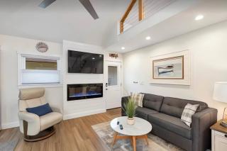 Beach Days, Poolside & Concert Nights - 8