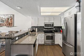 Slopeside Mall Condo Unit 203 - 8