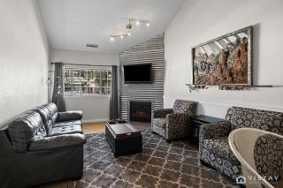 Slopeside Mall Condo Unit 203 - 6