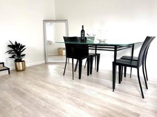 Hip and chic one bedroom apartment - 1