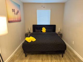Honey 1 Bed 1 Bath near Downtown and Houston Heights - 3