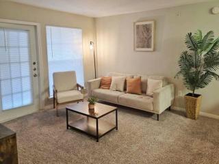 Beige 1Bed 1Bath NRG at 5 min walk Free Parking - 2