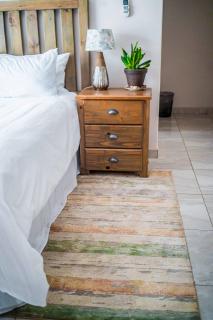 Loshina Guest House Phakalane - 2