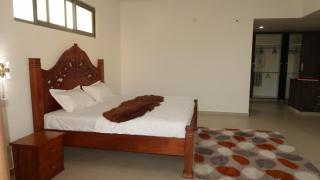 Luxury 3BR Apartment with Rooftop Pool near beach - 4