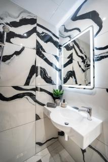 Best Central LUX Studio - 1