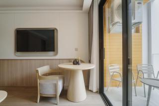 2413 Wyndham Gardens Elegant Studio Forrest View - 8