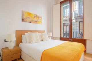 Blueground El Raval city view nr La Rambla BCN-190 - 4