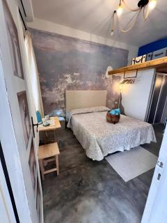 Mia House- Seaside with garden - 9