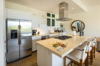 Luxury Condo with amazing golf course view - 2