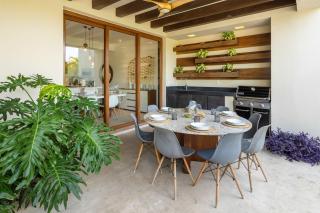 Luxury Condo with amazing golf course view - 9