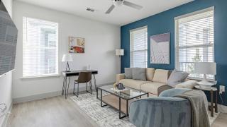 Landing Stylish 1BD Pool Gym - 8