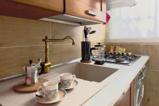 Spacious 2 Bedroom Apartment for 3 Guests 5 Min Walk to Bari Station - Bari - 3