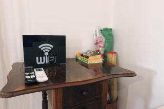 Spacious 2 Bedroom Apartment for 3 Guests 5 Min Walk to Bari Station - Bari - 4