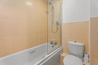 STYLISH RETREAT- 2 bed city centre apartment - 7