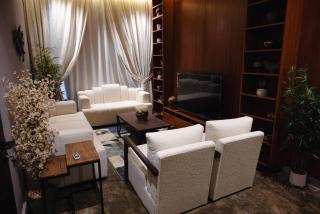 Elegant 3BR Apartment with Private Cinema NZL269 - 9