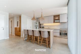 Piso de categoría en Plaza Mitre - 1