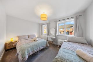 Modern House - 4 bed, sleeps 8 - 6