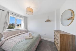 Modern House - 4 bed, sleeps 8 - 4