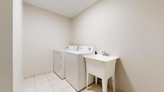 Upscale Mississauga Getaway Close to Sq1 & Airport - 6